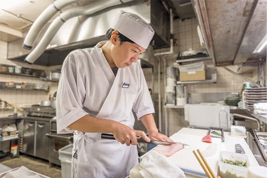 接方来 京都タワー店 正社員の仕事風景